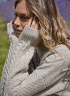 Fisherman - Pull femme col rond Aran en laine Geelong (agneau)