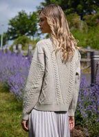 Fisherman - Pull femme col rond Aran en laine Geelong (agneau)