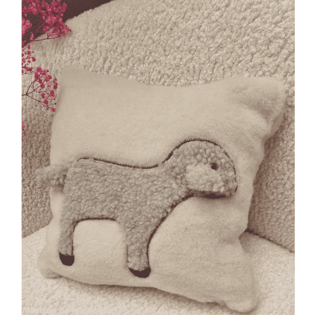 Coussin avec mouton - pure laine 40x40 cm - Maison de Mamoulia