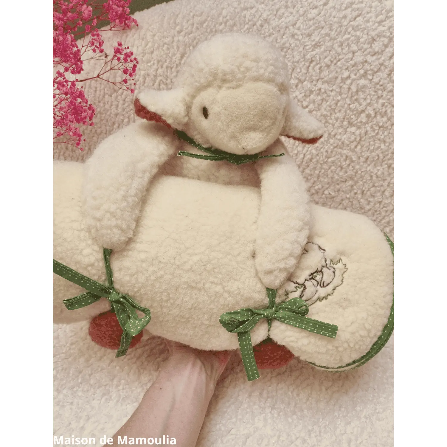 Doudou Mouton avec sa couverture pure laine - Maison de Mamoulia