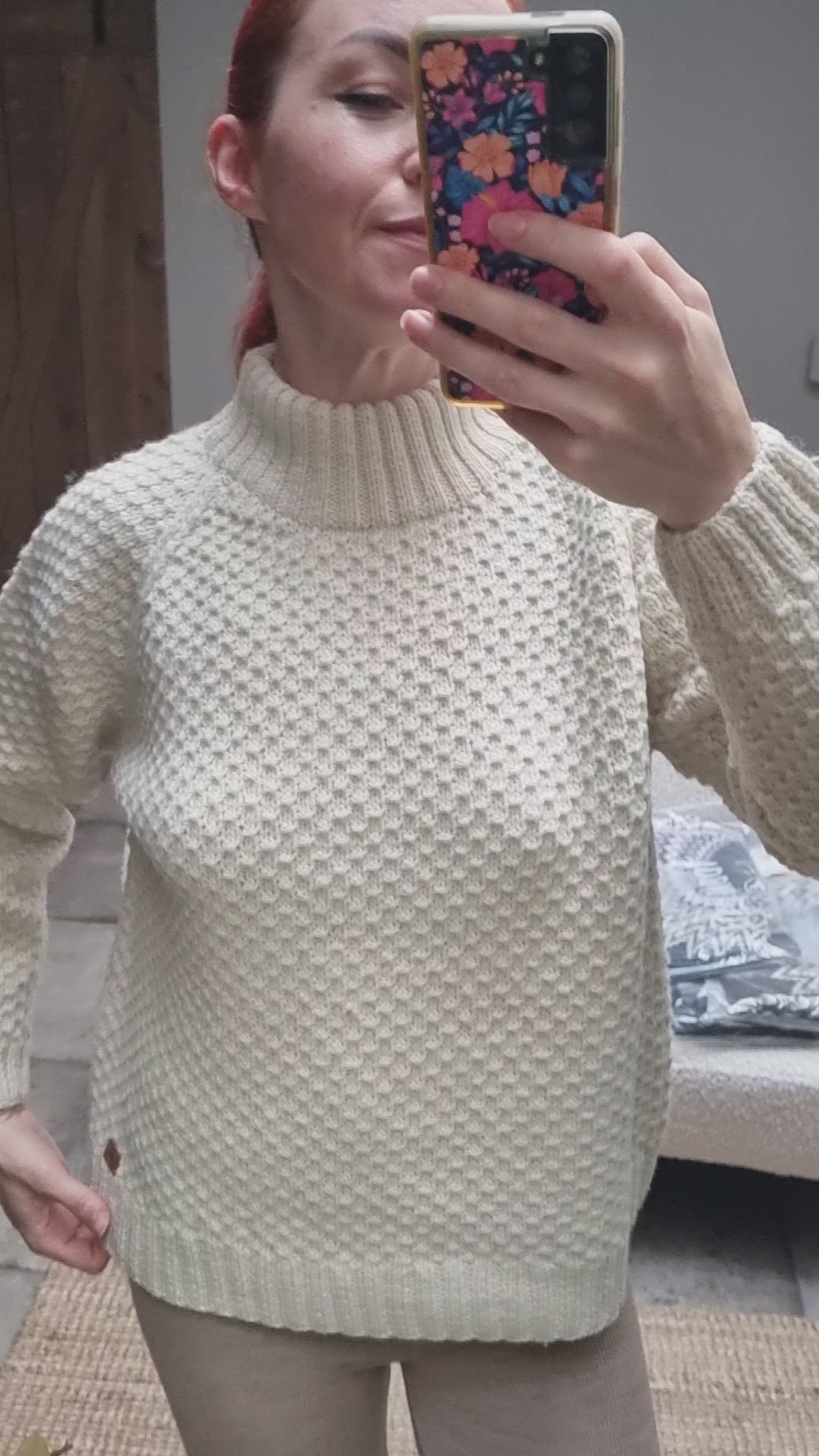 Fuza Wool - Butterfly round neck sweater in merino wool, hand-knitted